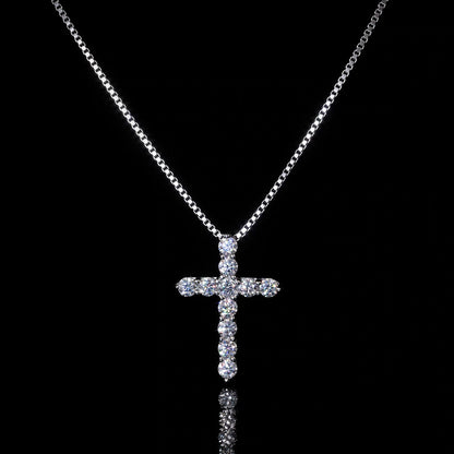 Colgante de cruz con diamantes completos, collar de estilo europeo y americano, diseño sencillo y elegante, cadena de clavícula versátil y personalizada.