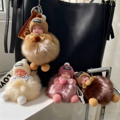 Colgante para coche con muñeco dormido, llavero de peluche con diseño de personaje animado.