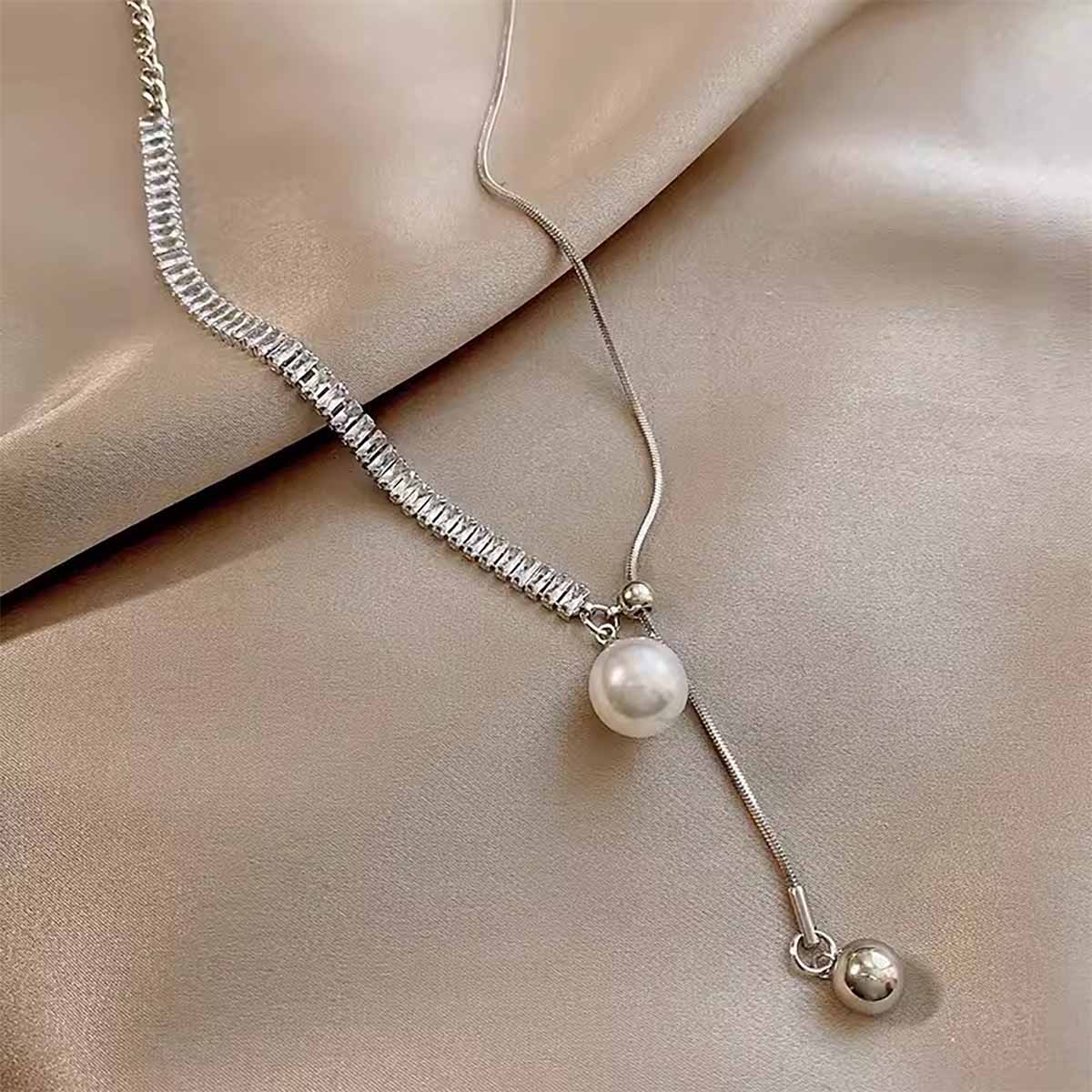 Collar largo con perlas y diamantes brillantes | Diseño exclusivo de lujo ligero, nueva colección, collar de clavícula elegante, tendencia alta y exclusiva.