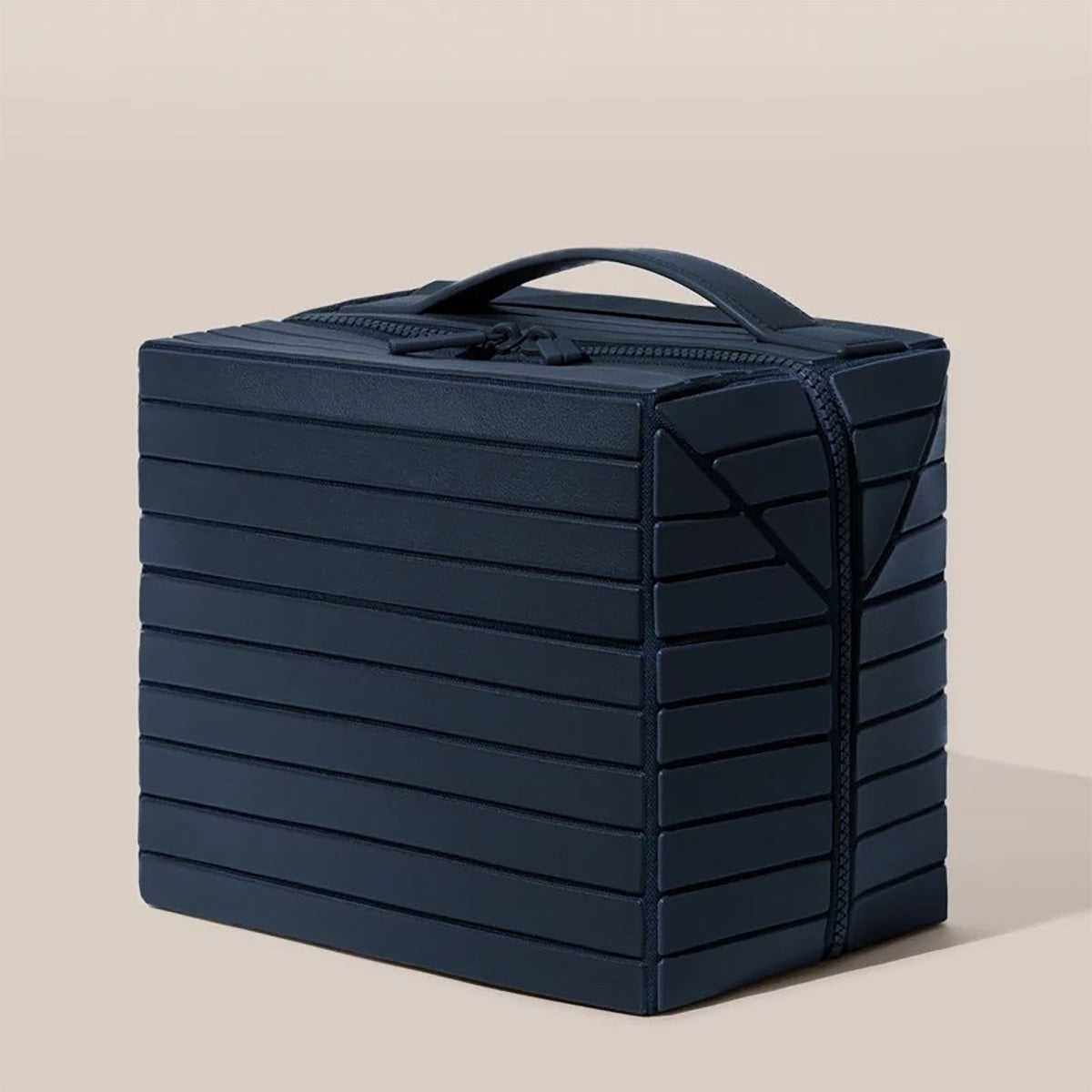 Nuevo neceser de viaje – Gran capacidad, con compartimentos para organizar productos de higiene, cosméticos y cuidados de la piel de forma práctica y ordenada. Ideal para llevar de viaje o para uso diario.